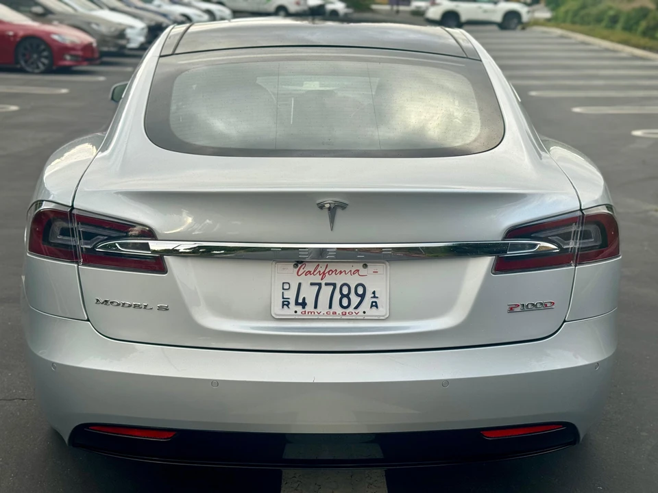 2016 Tesla Model S - Image 16 of 31