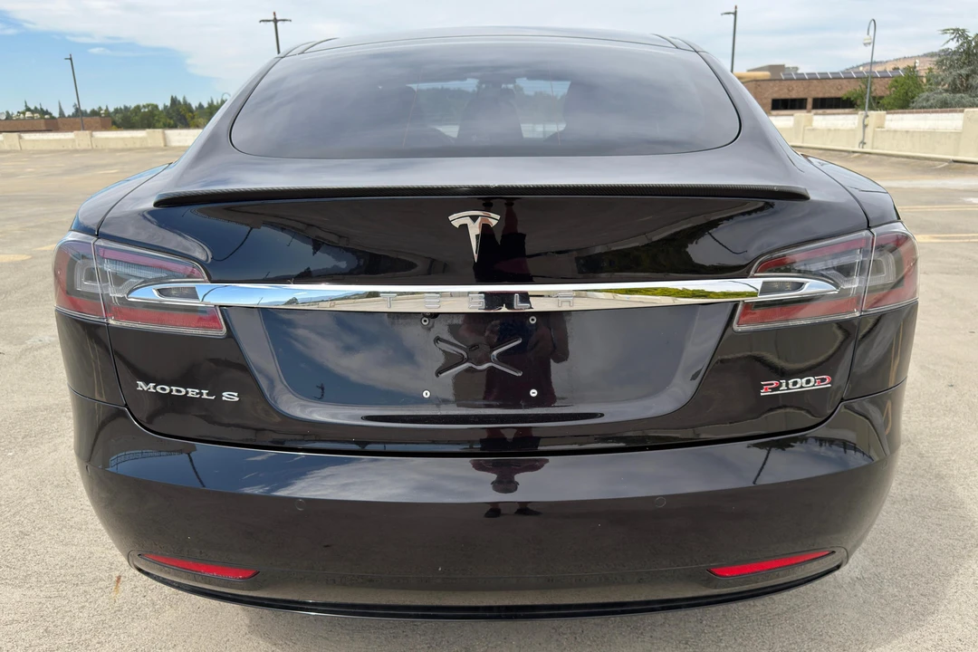 2016 Tesla Model S - Image 5 of 31