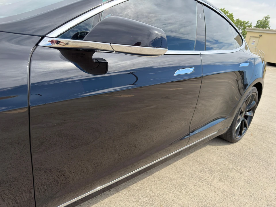 2016 Tesla Model S - Image 28 of 31