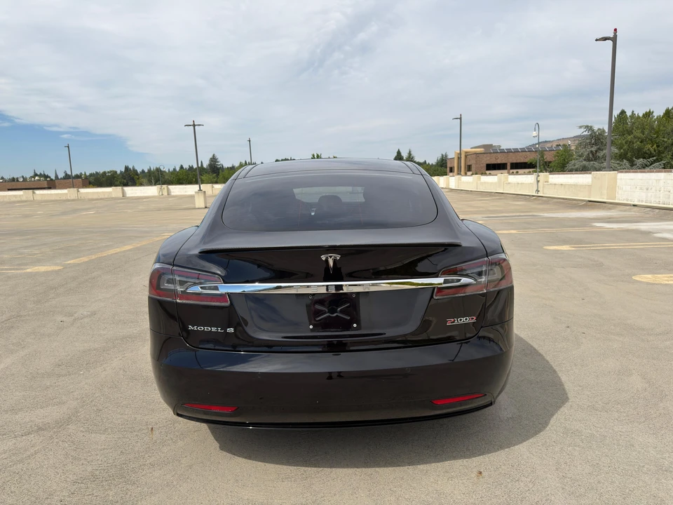 2016 Tesla Model S - Image 15 of 31