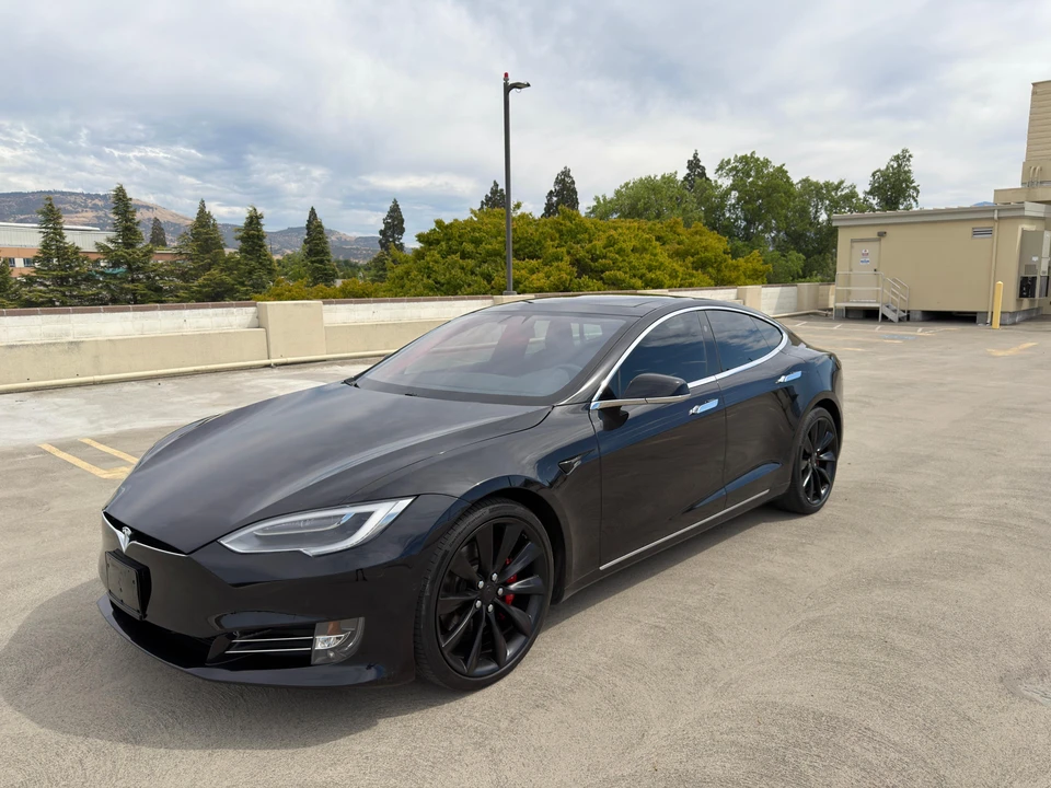 2016 Tesla Model S - Image 10 of 31