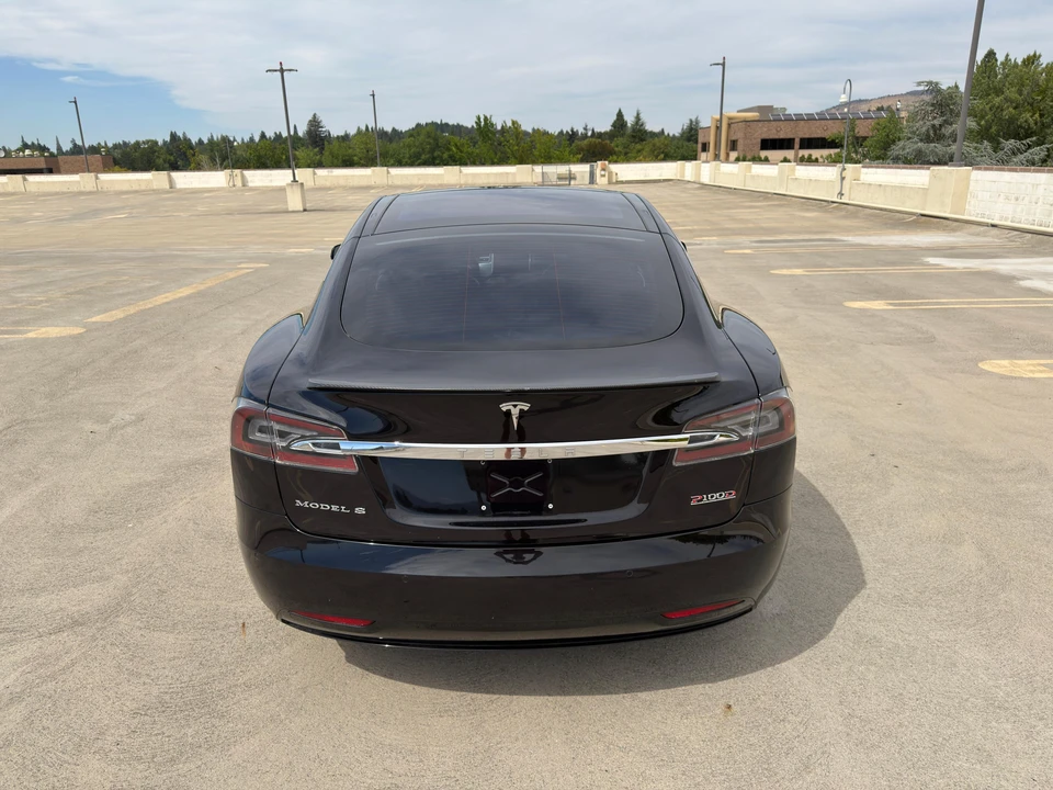 2016 Tesla Model S - Image 17 of 31
