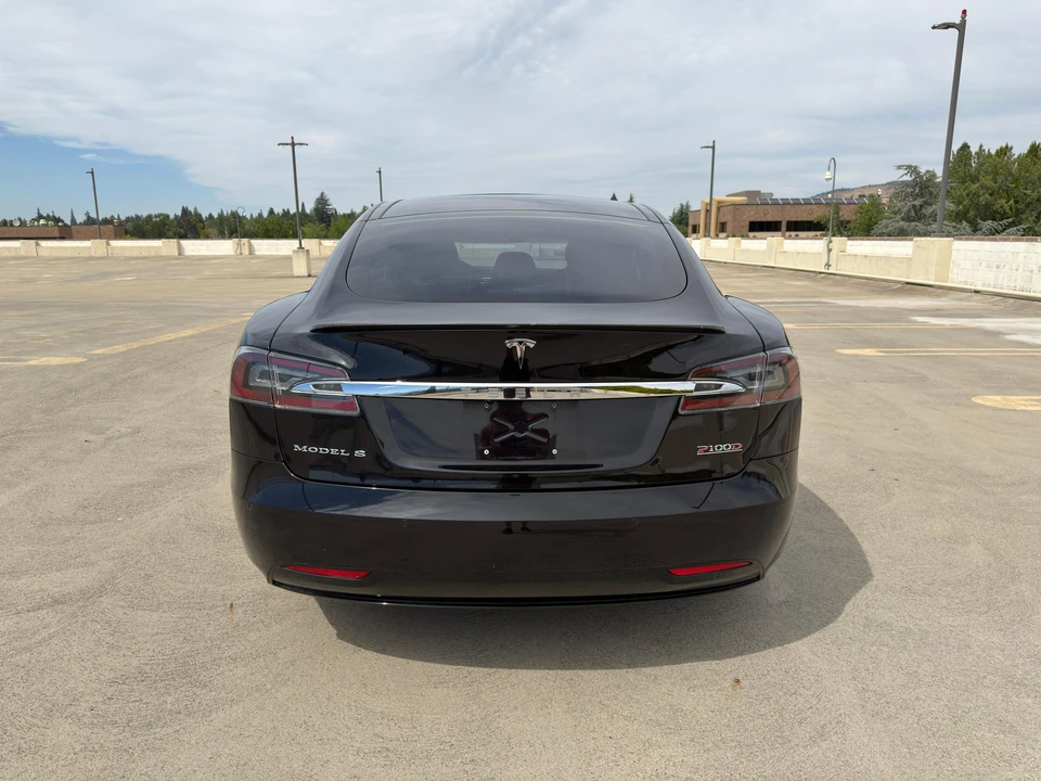 2016 Tesla Model S - Image 16 of 31