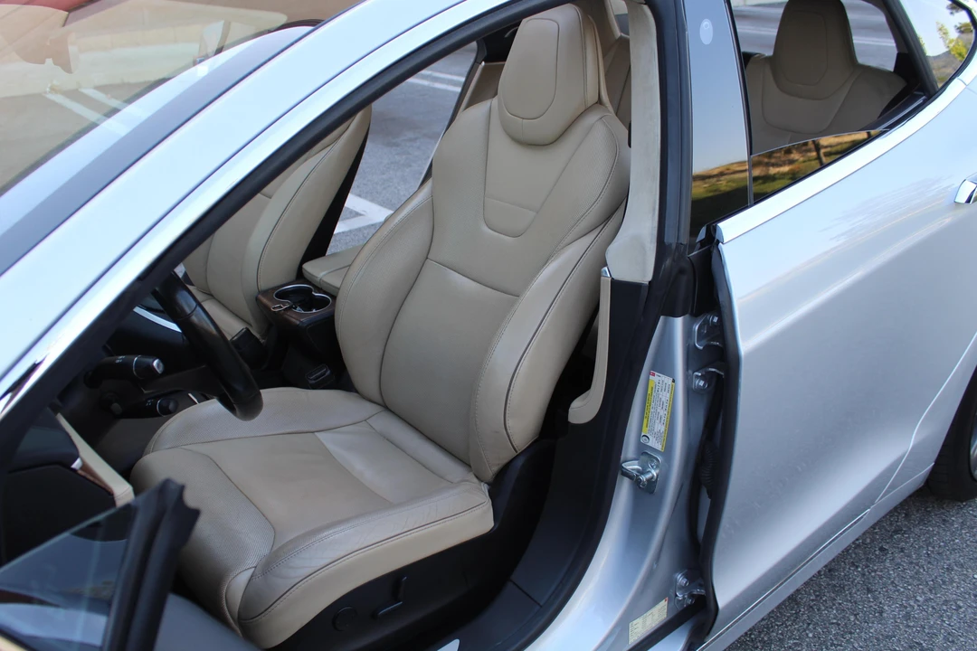 2016 Tesla Model S - Image 10 of 12