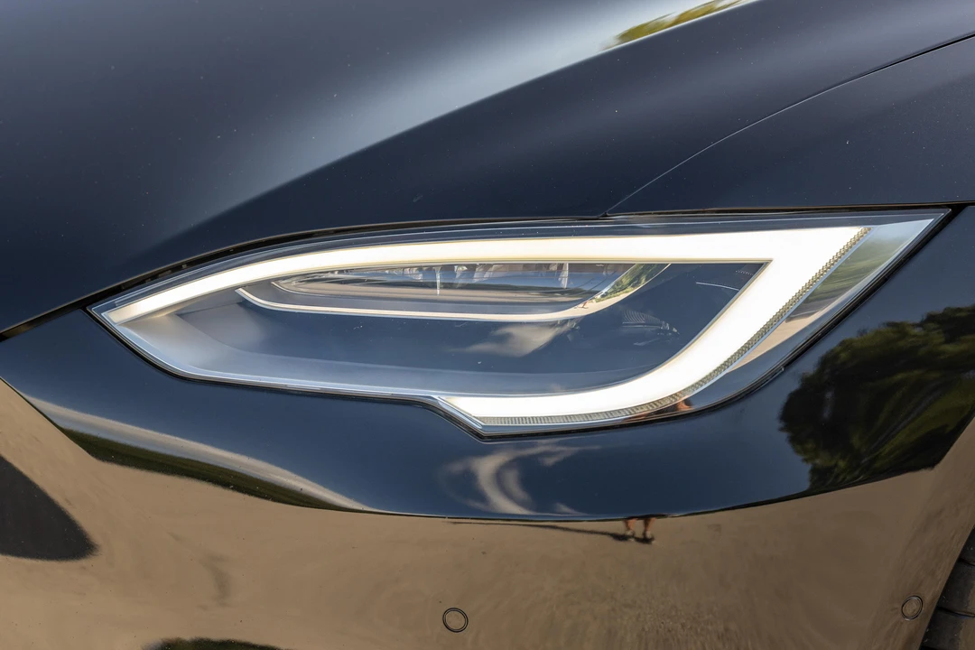 2016 Tesla Model S - Image 15 of 31