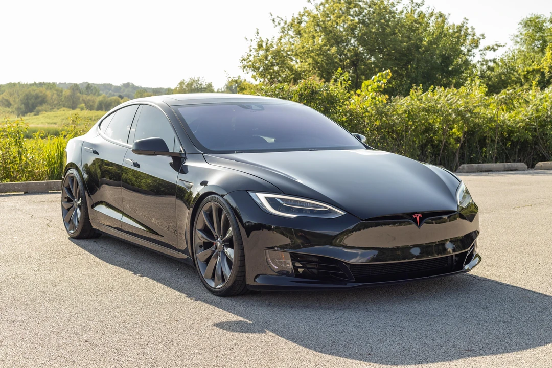 2016 Tesla Model S - Image 7 of 31