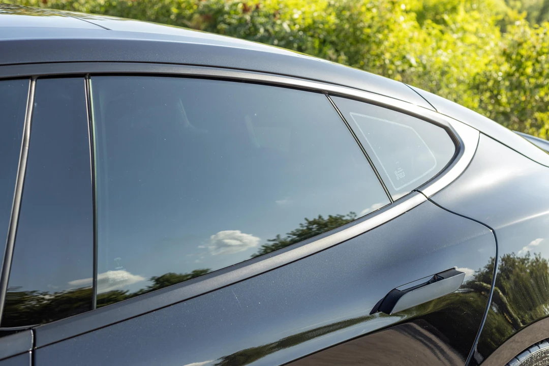 2016 Tesla Model S - Image 20 of 31