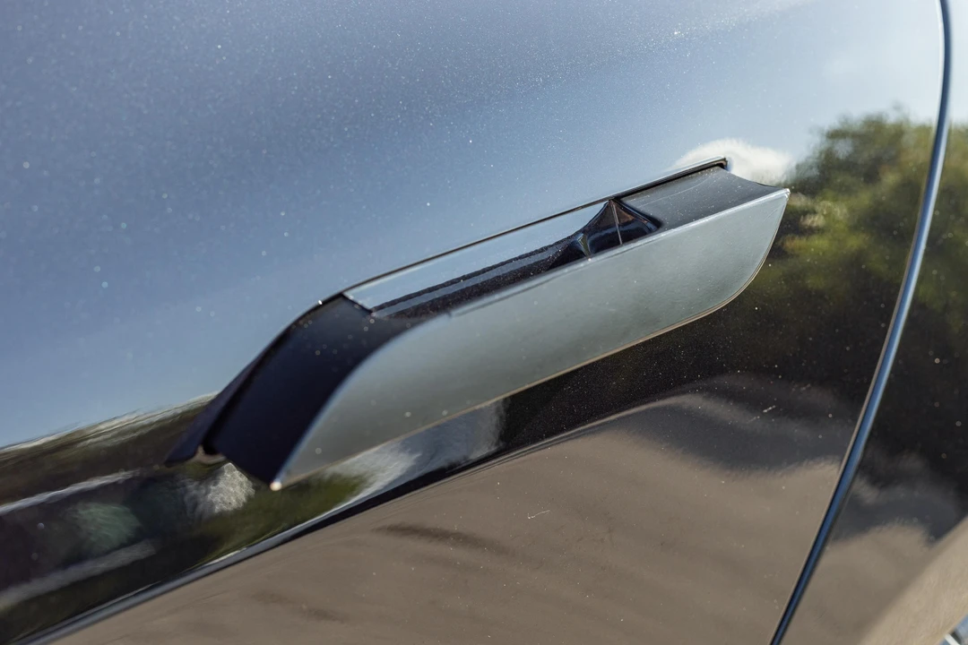 2016 Tesla Model S - Image 21 of 31