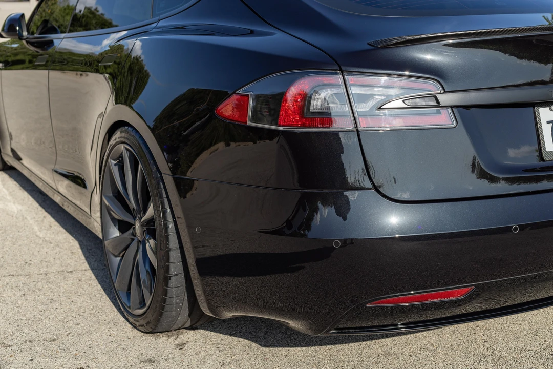 2016 Tesla Model S - Image 25 of 31