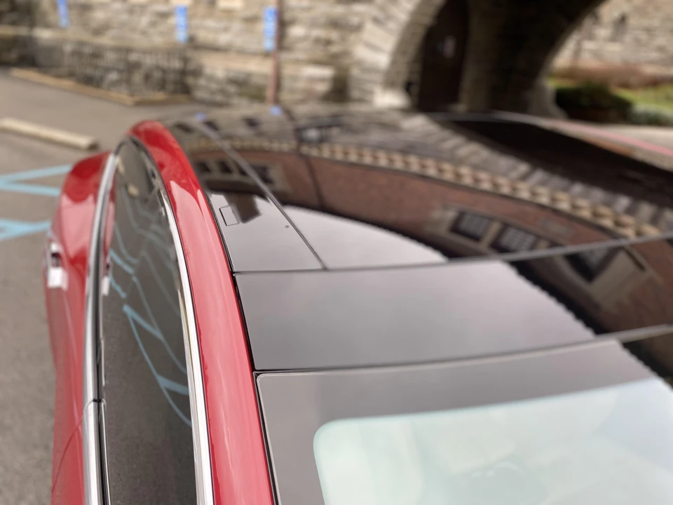 2016 Tesla Model S - Image 23 of 31