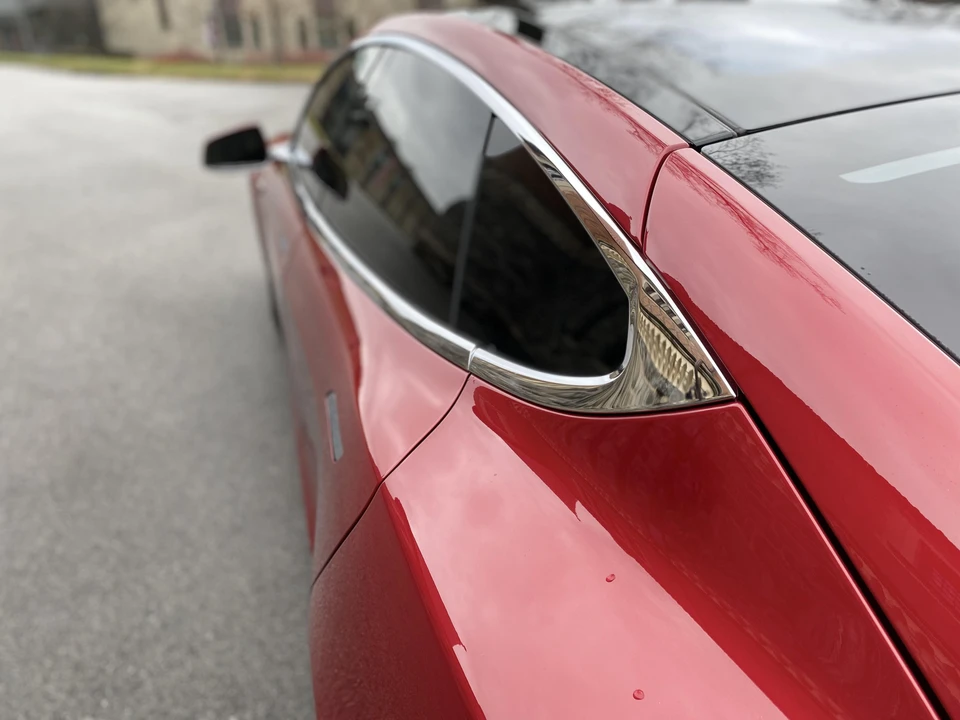 2016 Tesla Model S - Image 17 of 31