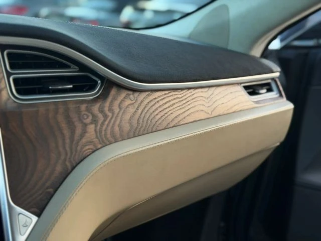 2016 Tesla Model S - Image 20 of 21