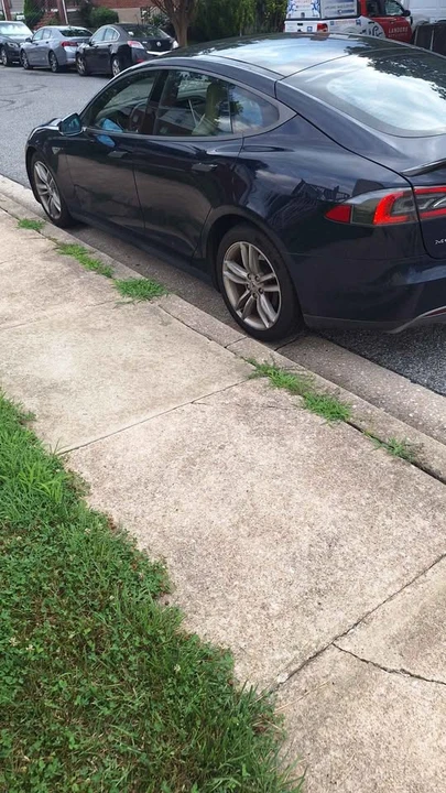 2016 Tesla Model S - Image 2 of 9