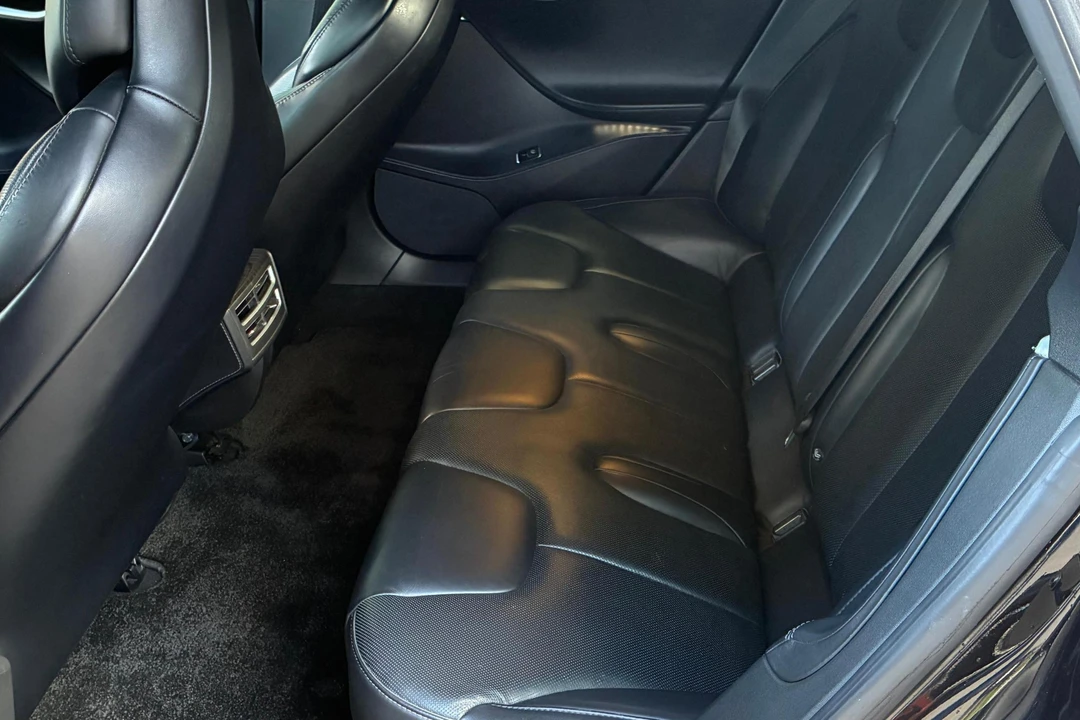 2016 Tesla Model S - Image 18 of 31