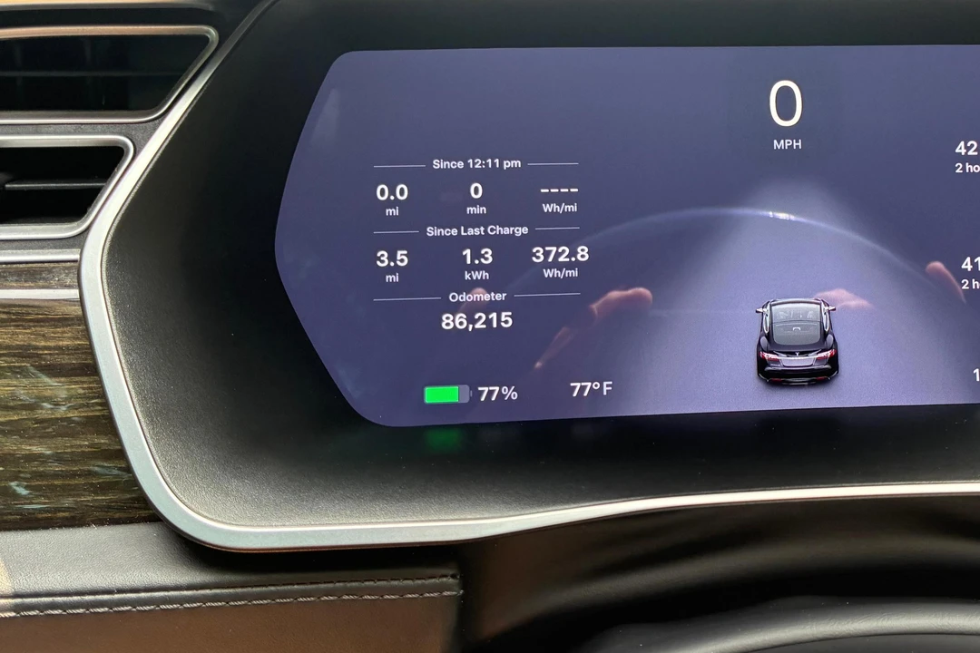 2016 Tesla Model S - Image 19 of 31