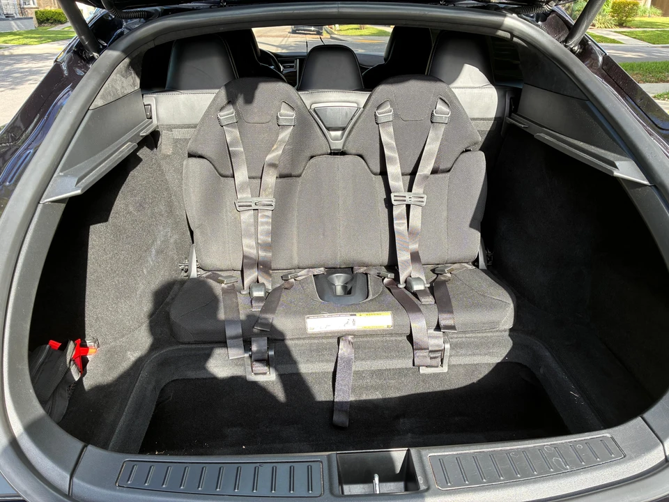2016 Tesla Model S - Image 28 of 31