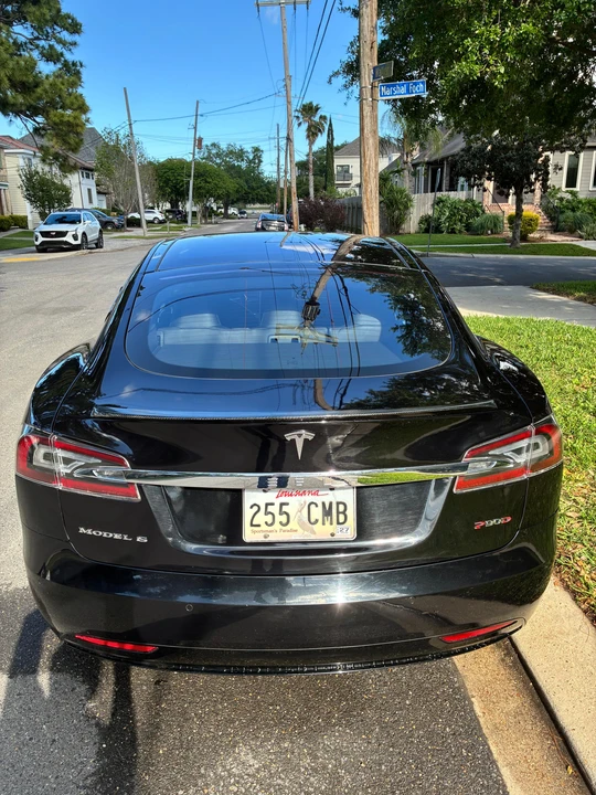 2016 Tesla Model S - Image 8 of 31