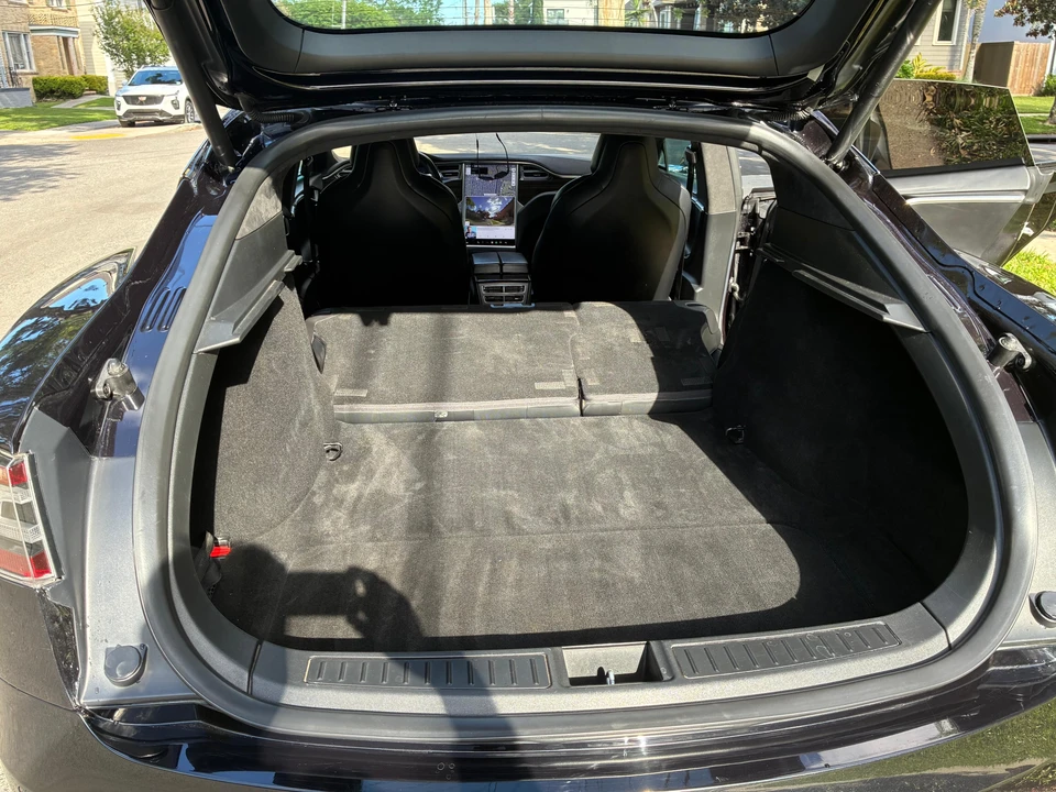 2016 Tesla Model S - Image 29 of 31