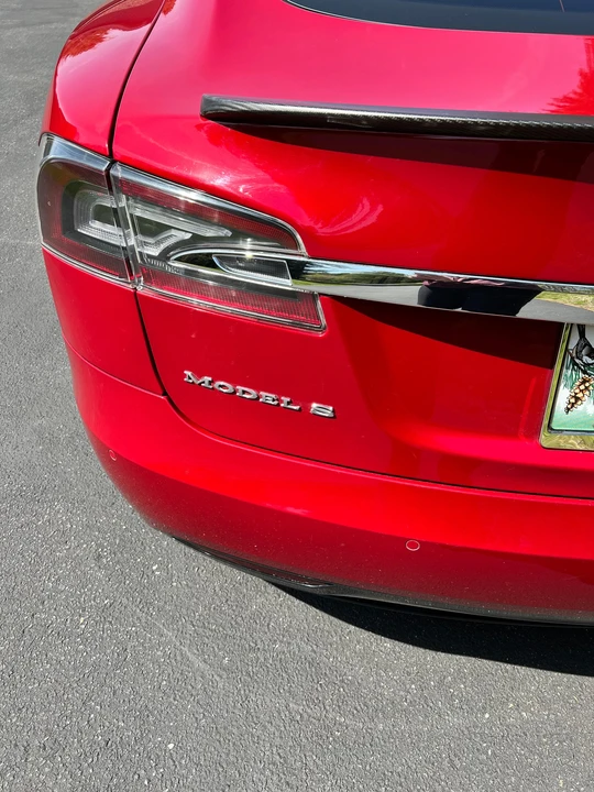 2016 Tesla Model S - Image 21 of 31