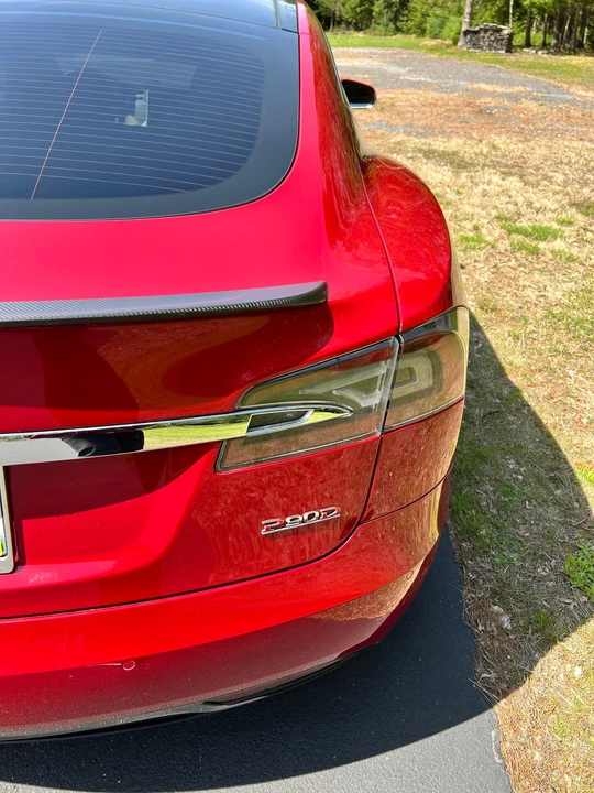 2016 Tesla Model S - Image 22 of 31