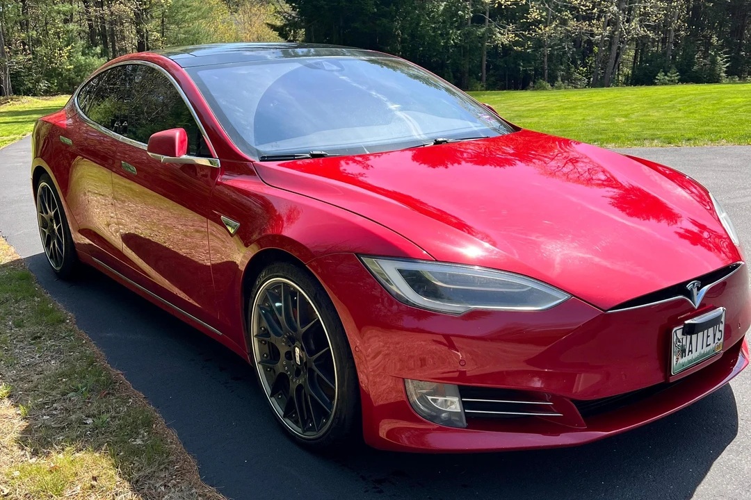 2016 Tesla Model S - Image 10 of 31
