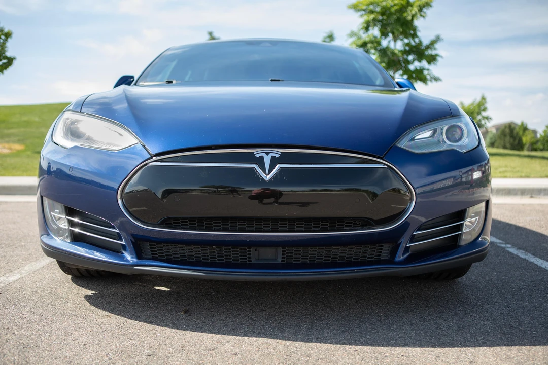 2016 Tesla Model S - Image 7 of 31