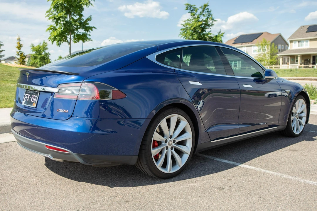 2016 Tesla Model S - Image 4 of 31