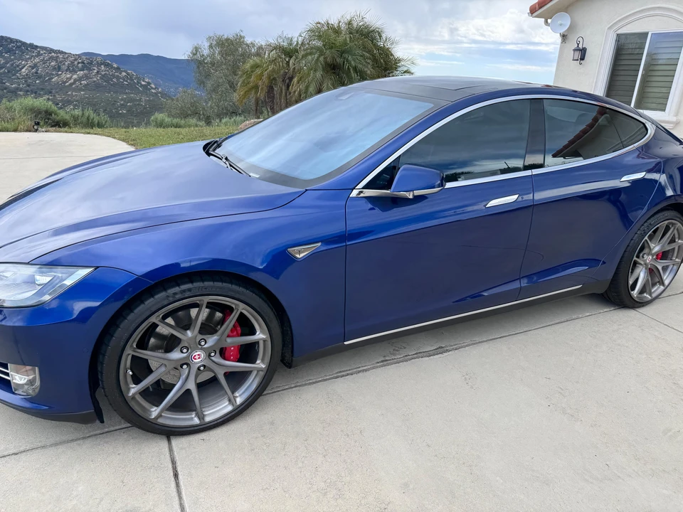 2016 Tesla Model S - Image 22 of 31