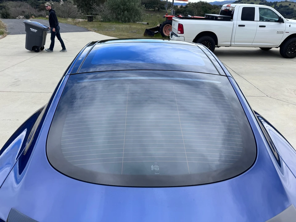 2016 Tesla Model S - Image 27 of 31