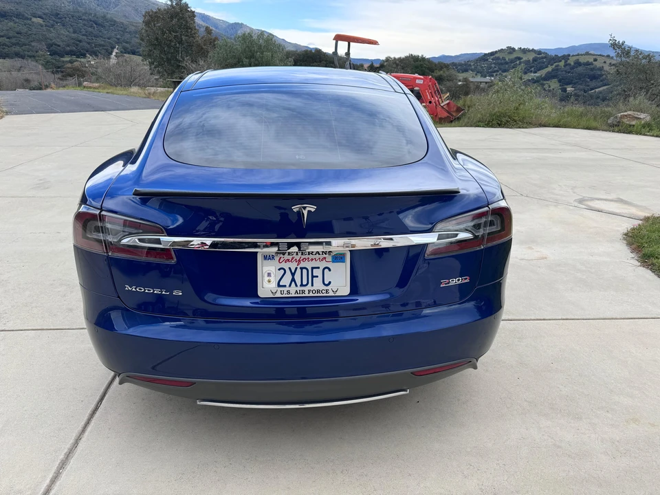 2016 Tesla Model S - Image 13 of 31
