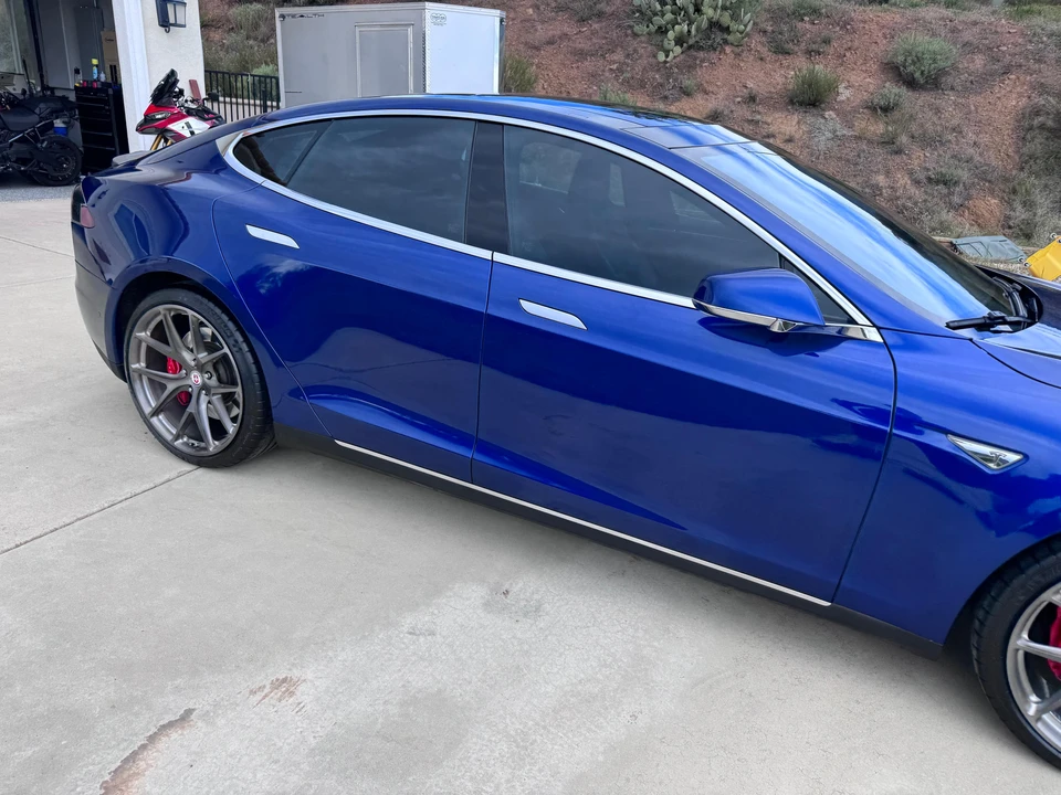 2016 Tesla Model S - Image 30 of 31