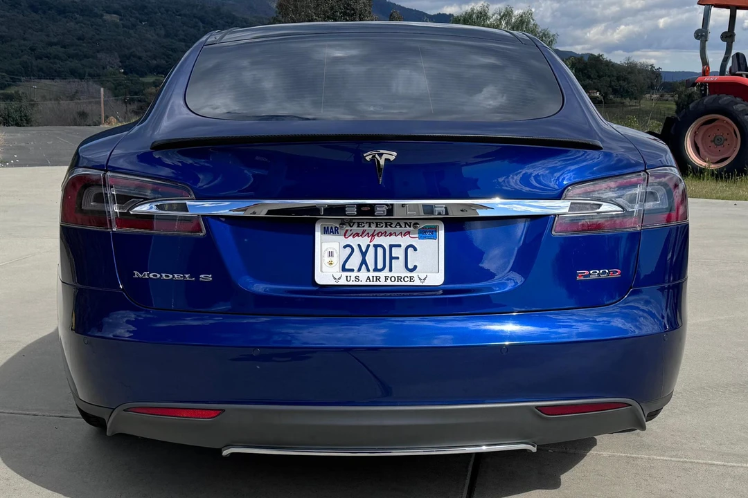 2016 Tesla Model S - Image 5 of 31