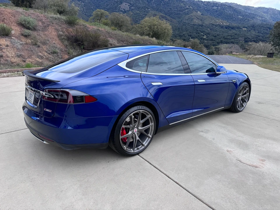 2016 Tesla Model S - Image 15 of 31