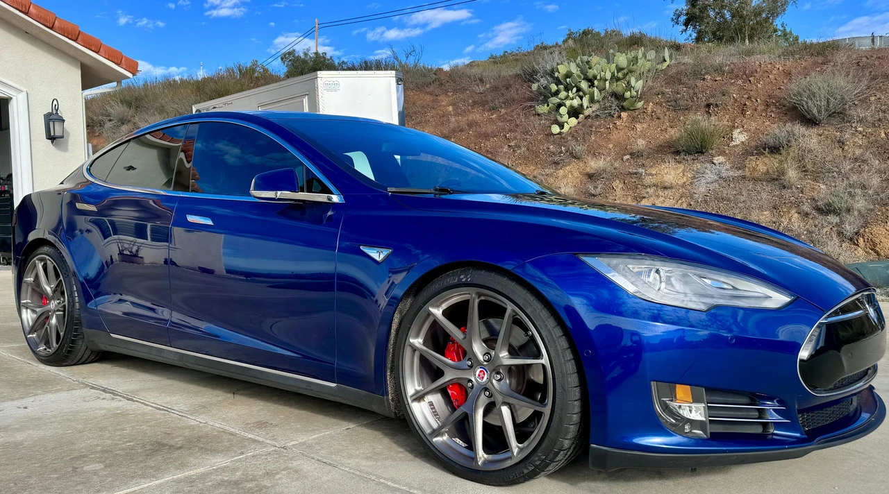 2016 Tesla Model S - Image 18 of 31