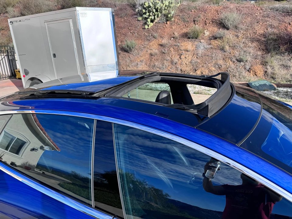 2016 Tesla Model S - Image 29 of 31
