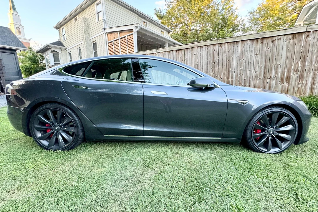 2016 Tesla Model S - Image 13 of 31