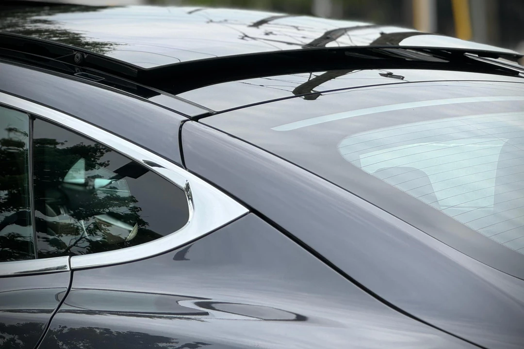 2016 Tesla Model S - Image 22 of 31