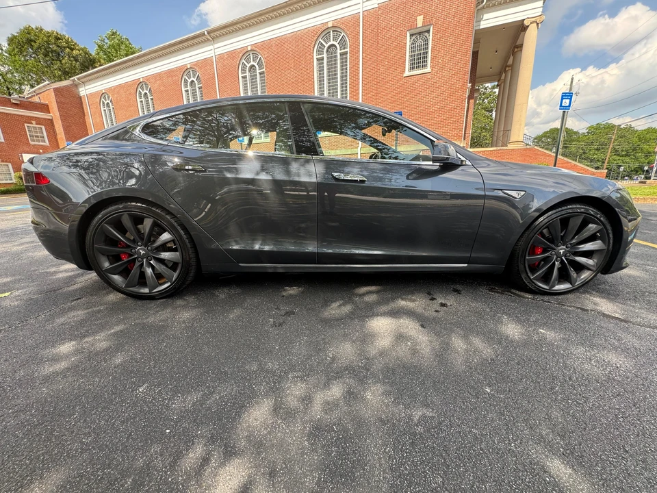2016 Tesla Model S - Image 12 of 31