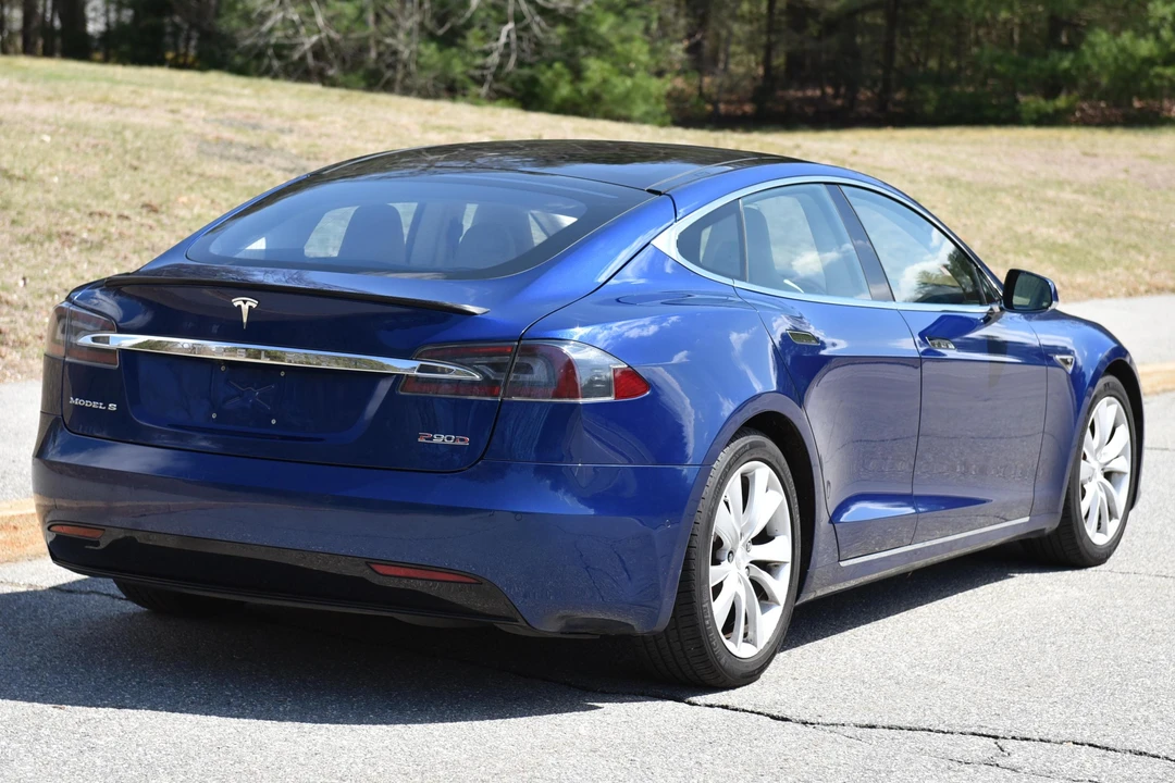 2016 Tesla Model S - Image 4 of 31
