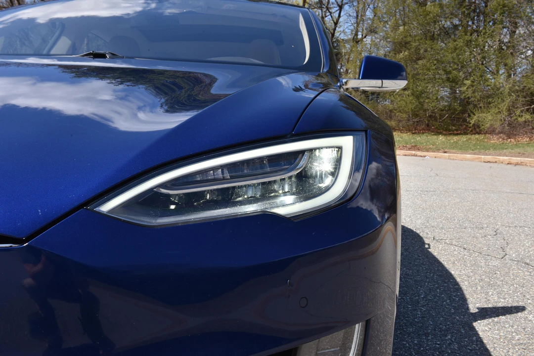 2016 Tesla Model S - Image 19 of 31