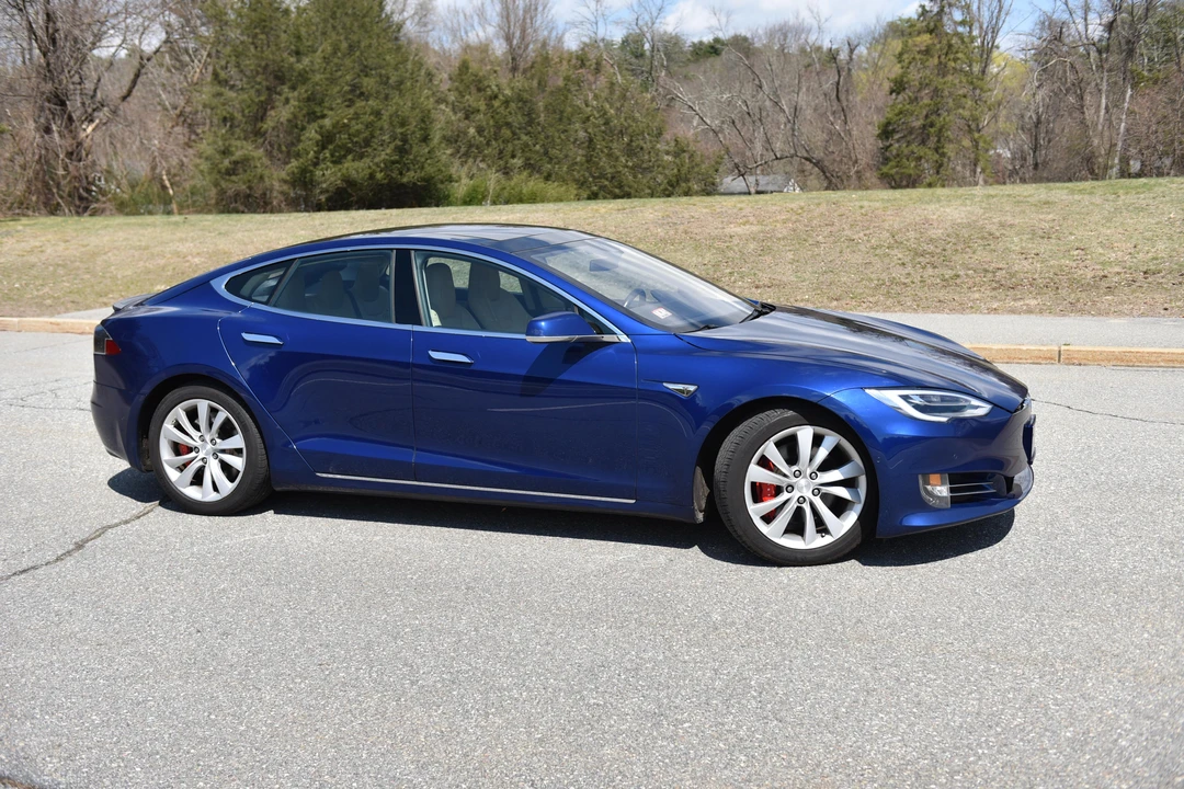 2016 Tesla Model S - Image 14 of 31