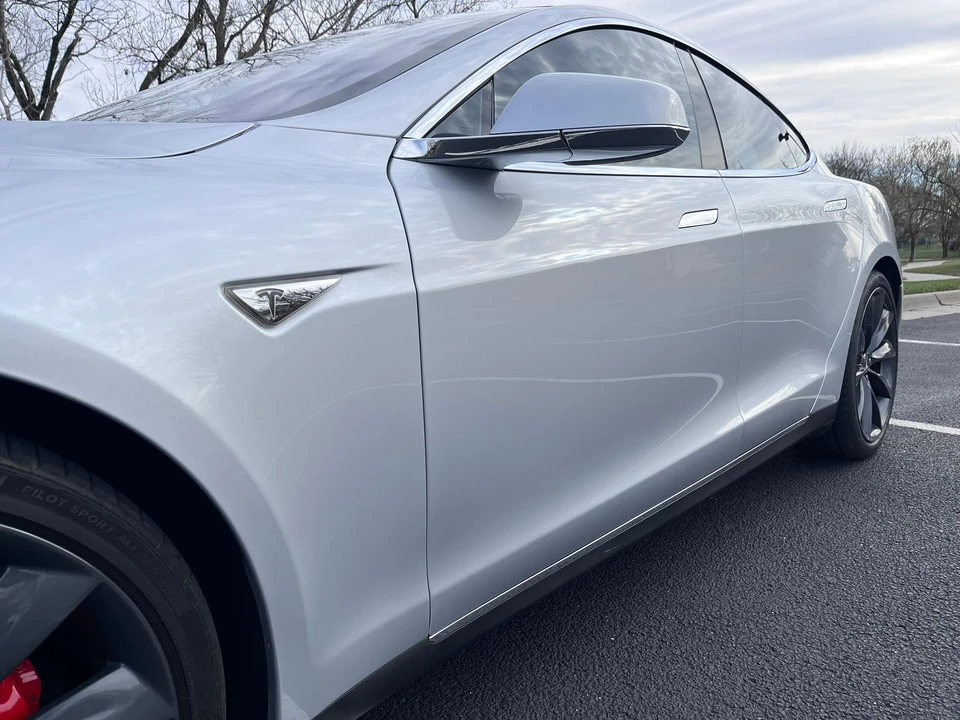 2016 Tesla Model S - Image 14 of 31