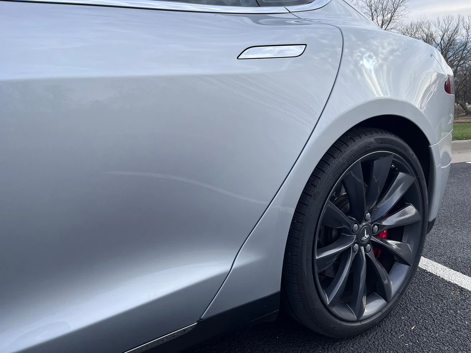 2016 Tesla Model S - Image 15 of 31