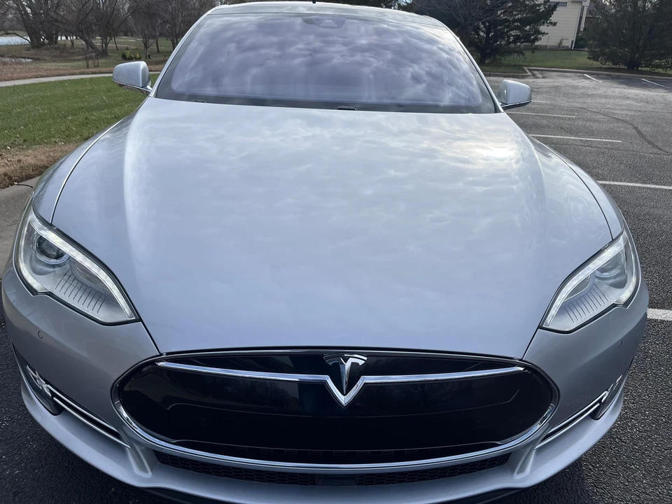 2016 Tesla Model S - Image 11 of 31