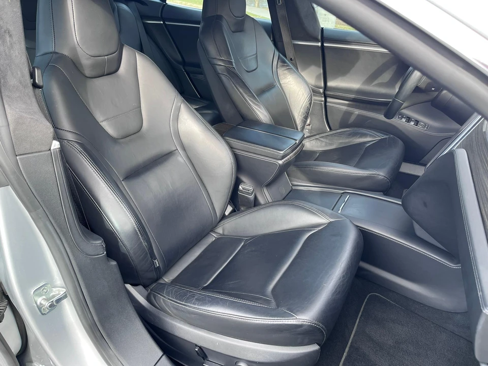 2016 Tesla Model S - Image 30 of 31