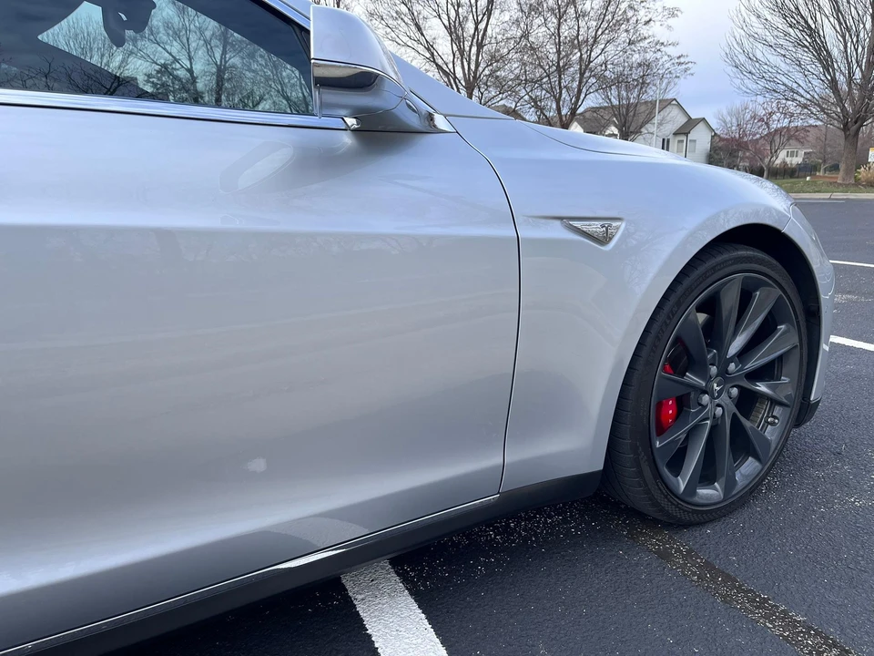 2016 Tesla Model S - Image 19 of 31