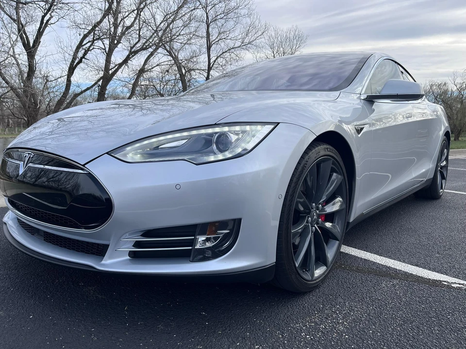2016 Tesla Model S - Image 6 of 31