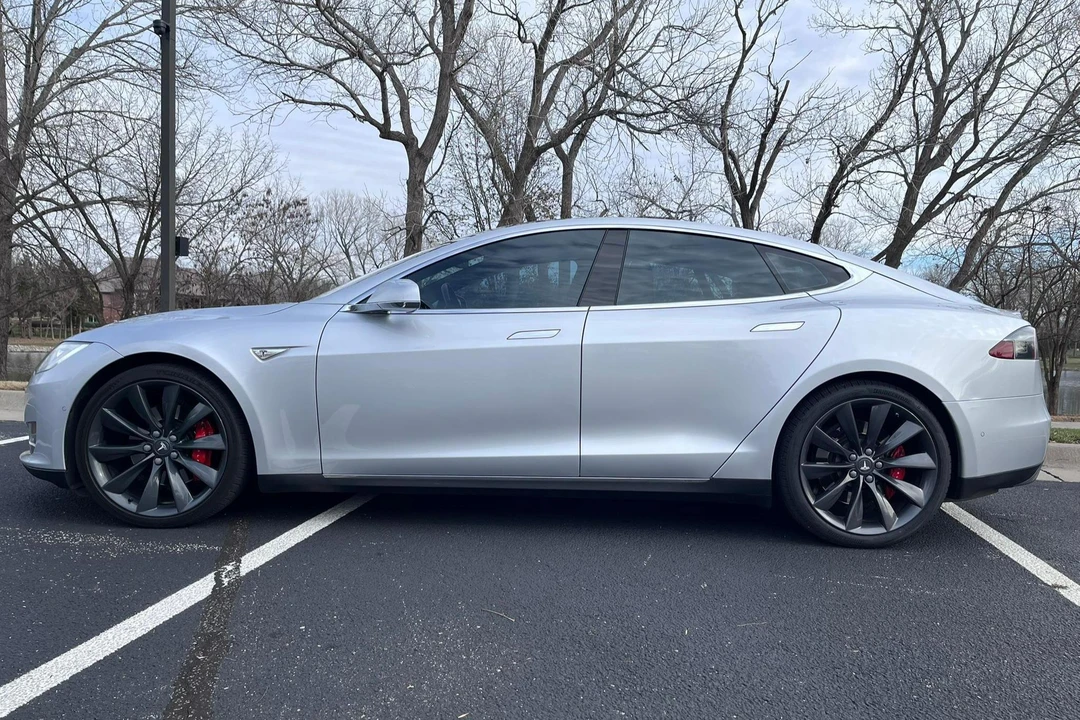 2016 Tesla Model S - Image 3 of 31