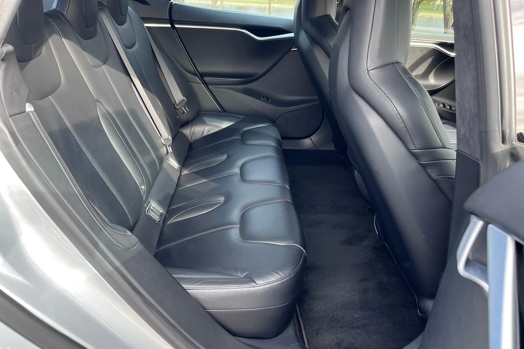 2016 Tesla Model S - Image 26 of 31