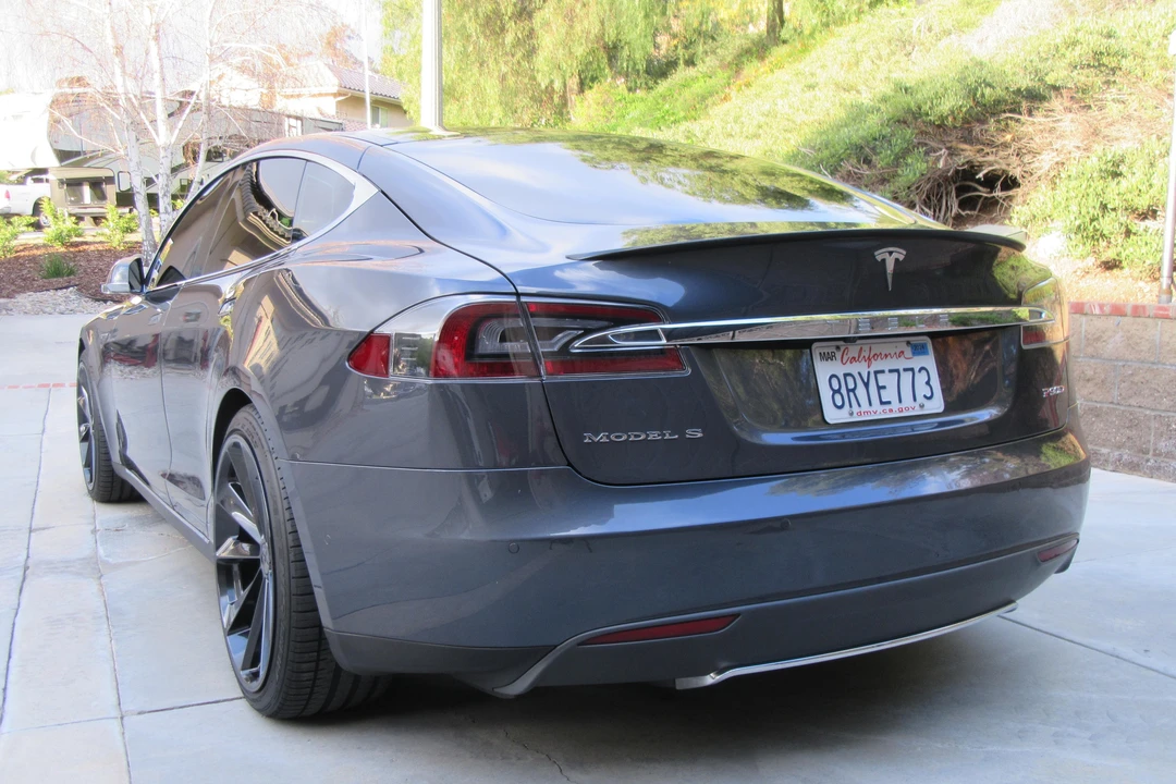 2016 Tesla Model S - Image 12 of 31